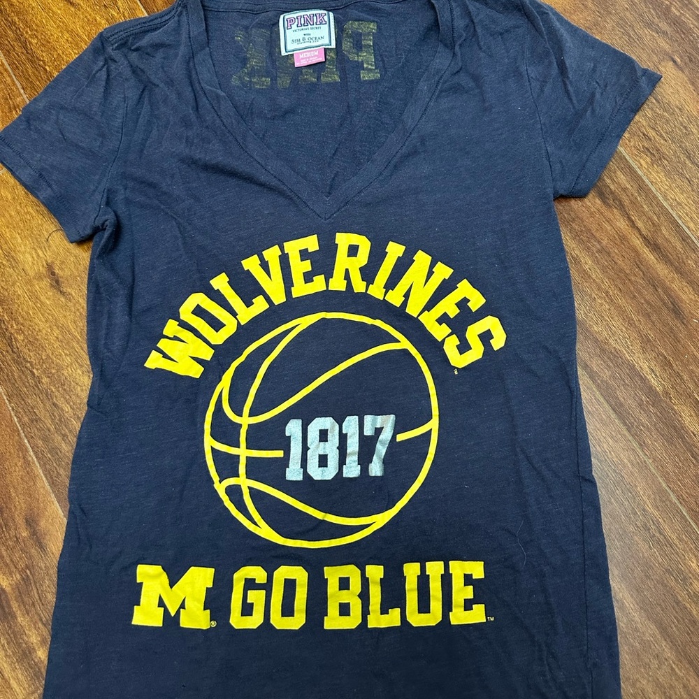 PINK Victoria's Secret Navy Tee with Yellow Print